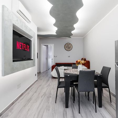 Moderno Bilocale A 5 Minuti Dal Centro Storico Apartment Turin Exterior photo